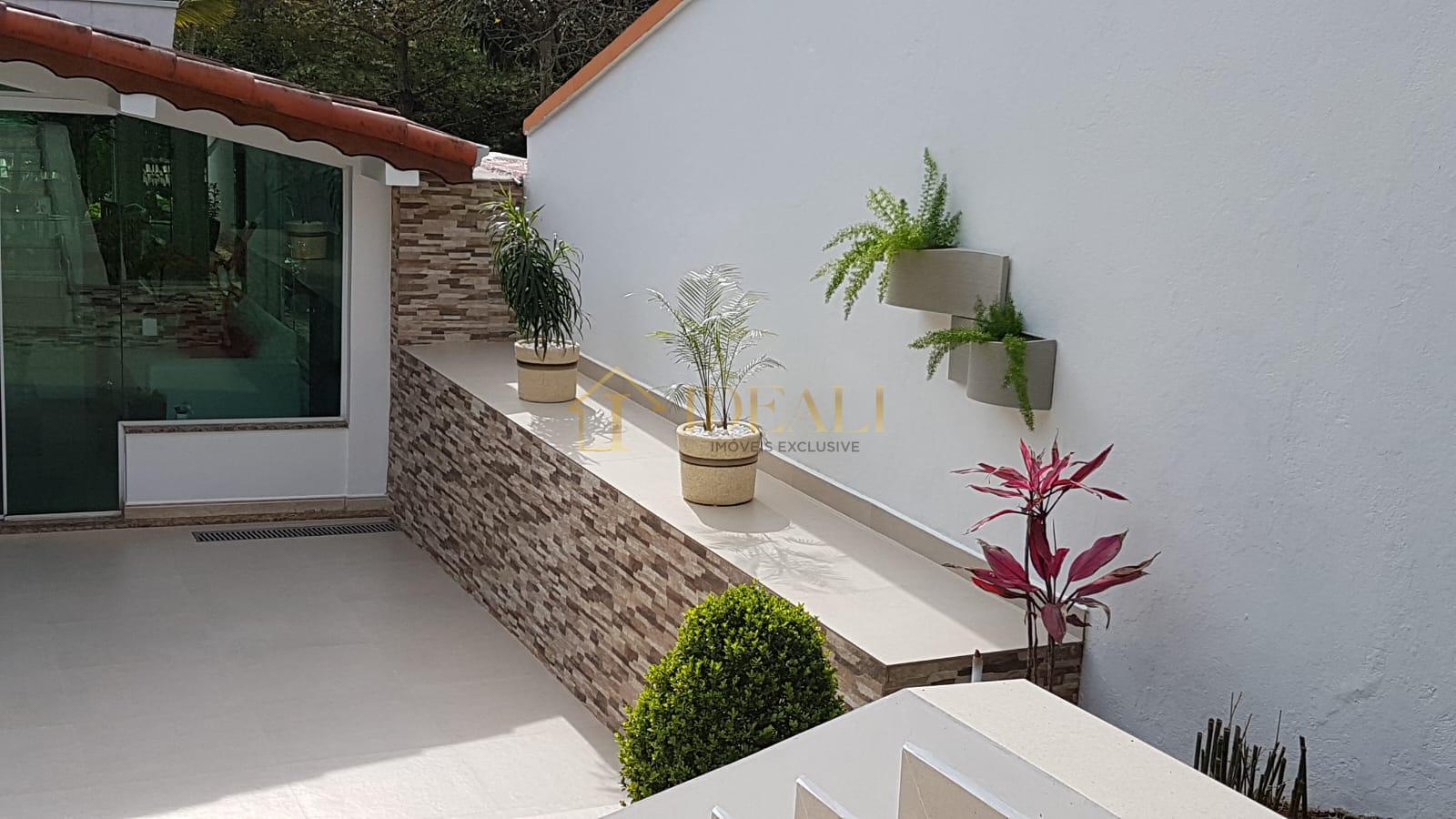 Ch&aacute;cara t&eacute;rrea &agrave; venda em Condom&iacute;nio fechado em Mairipor&atilde; Rua Sibipirunas Mairiporã - 