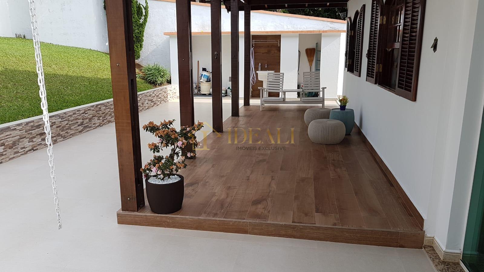 Ch&aacute;cara t&eacute;rrea &agrave; venda em Condom&iacute;nio fechado em Mairipor&atilde; Rua Sibipirunas Mairiporã - 