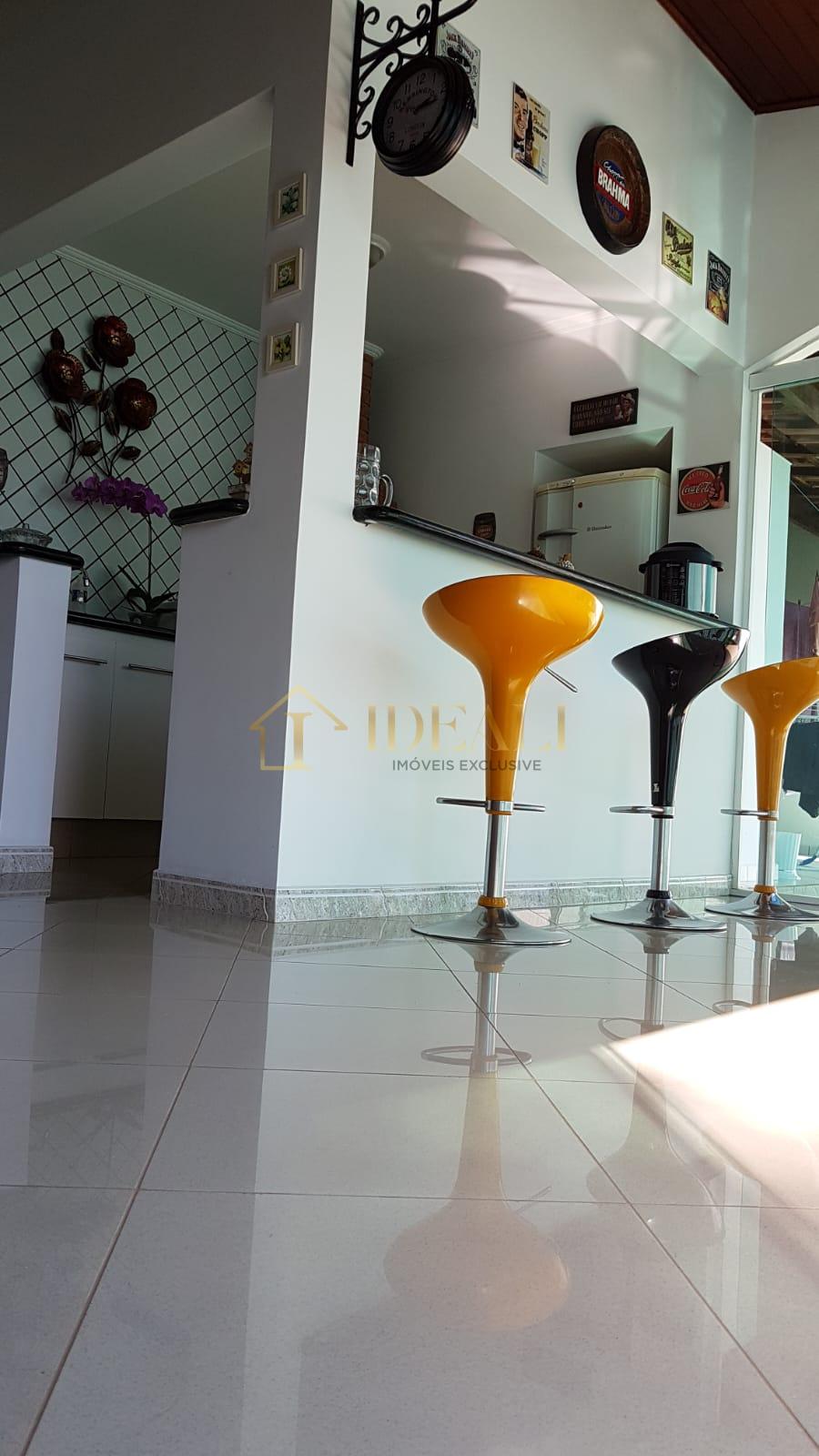 Ch&aacute;cara t&eacute;rrea &agrave; venda em Condom&iacute;nio fechado em Mairipor&atilde; Rua Sibipirunas Mairiporã - 