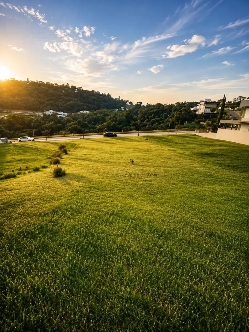 Terreno em Condom&iacute;nio de Alto Padr&atilde;o em ATIBAIA (Condom&iacute;nio Itapor&atilde;)  Atibaia - 