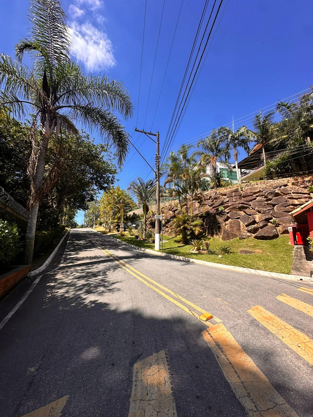 Casa no Condom&iacute;nio Sui&ccedil;a da Cantareira Localizado na Serra da Cantareira  Mairiporã - 