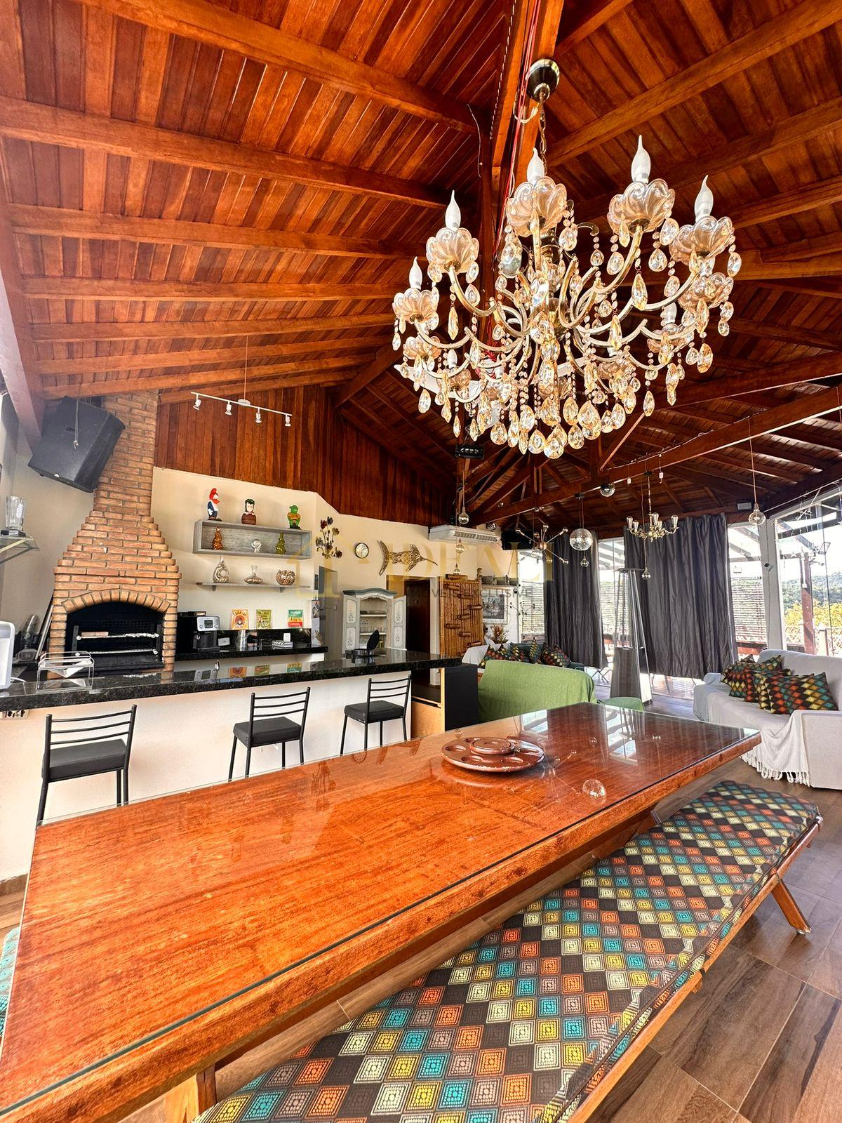 Casa no Condom&iacute;nio Sui&ccedil;a da Cantareira Localizado na Serra da Cantareira  Mairiporã - 