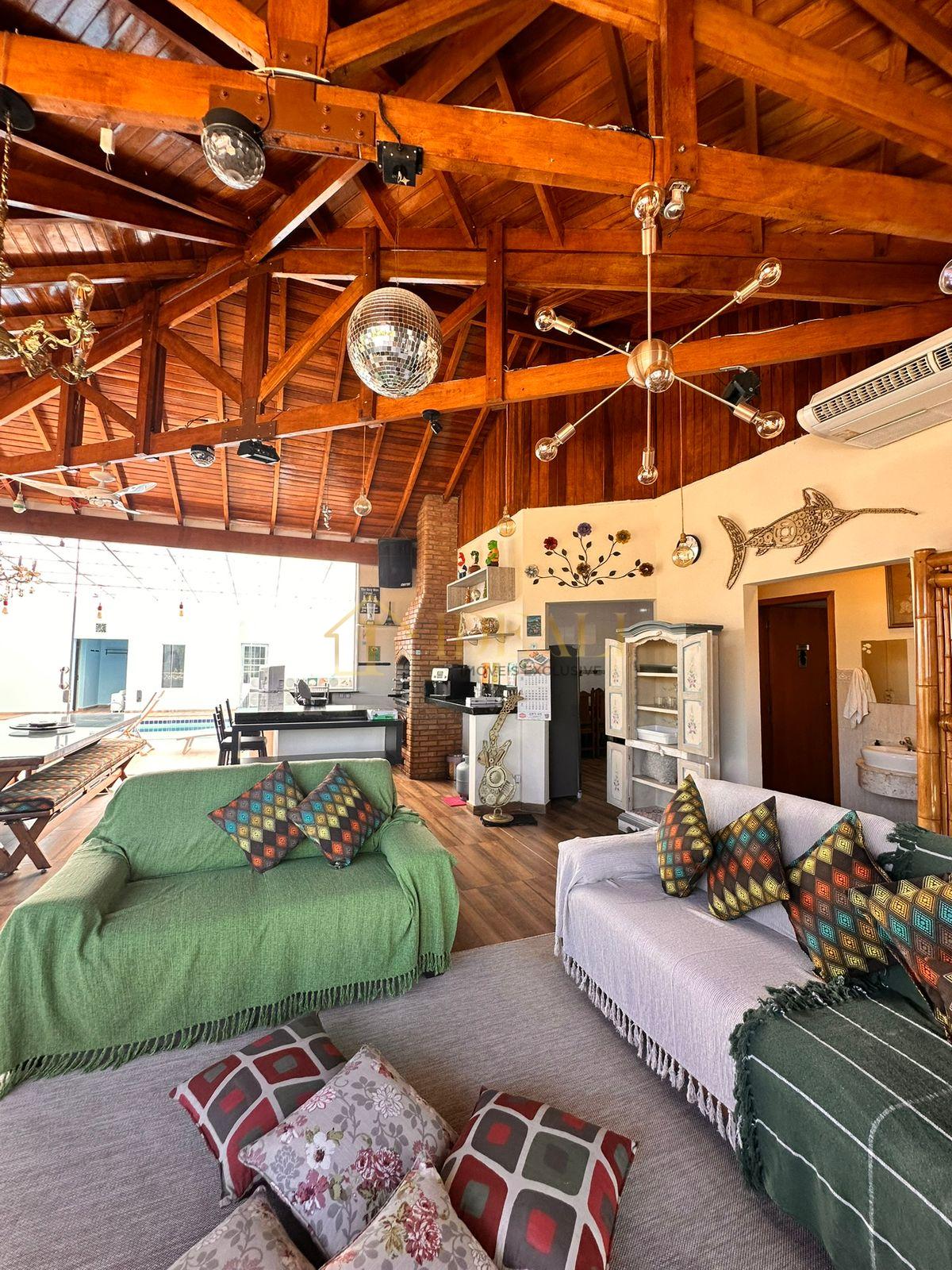 Casa no Condom&iacute;nio Sui&ccedil;a da Cantareira Localizado na Serra da Cantareira  Mairiporã - 