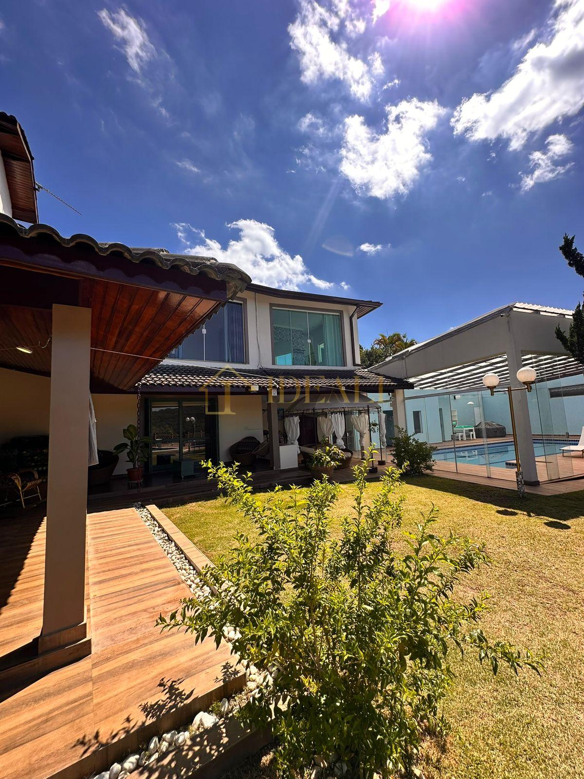 Casa no Condom&iacute;nio Sui&ccedil;a da Cantareira Localizado na Serra da Cantareira  Mairiporã - 