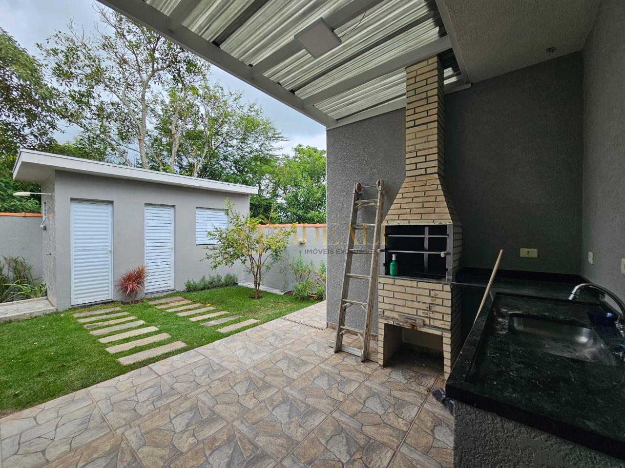 Linda Casa no Condom&iacute;nio Terras Atibaia I Rua Monteiro Lobato Atibaia - 