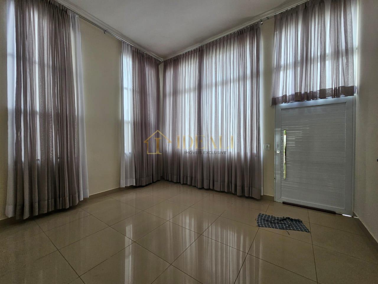 Linda Casa no Condom&iacute;nio Terras Atibaia I Rua Monteiro Lobato Atibaia - 