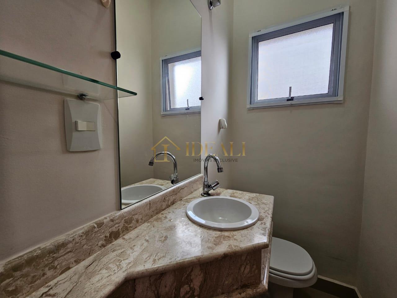 Linda Casa no Condom&iacute;nio Terras Atibaia I Rua Monteiro Lobato Atibaia - 