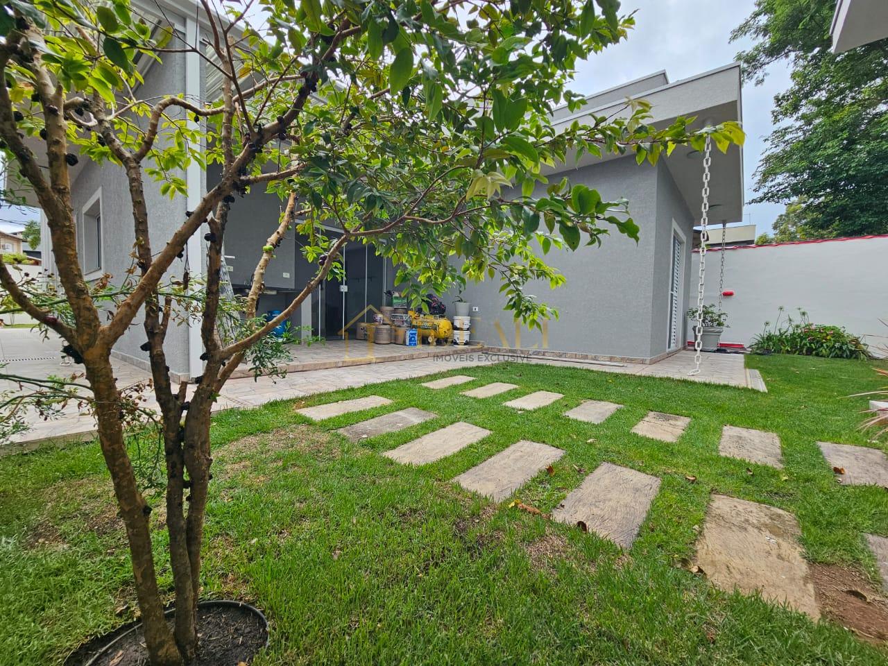 Linda Casa no Condom&iacute;nio Terras Atibaia I Rua Monteiro Lobato Atibaia - 