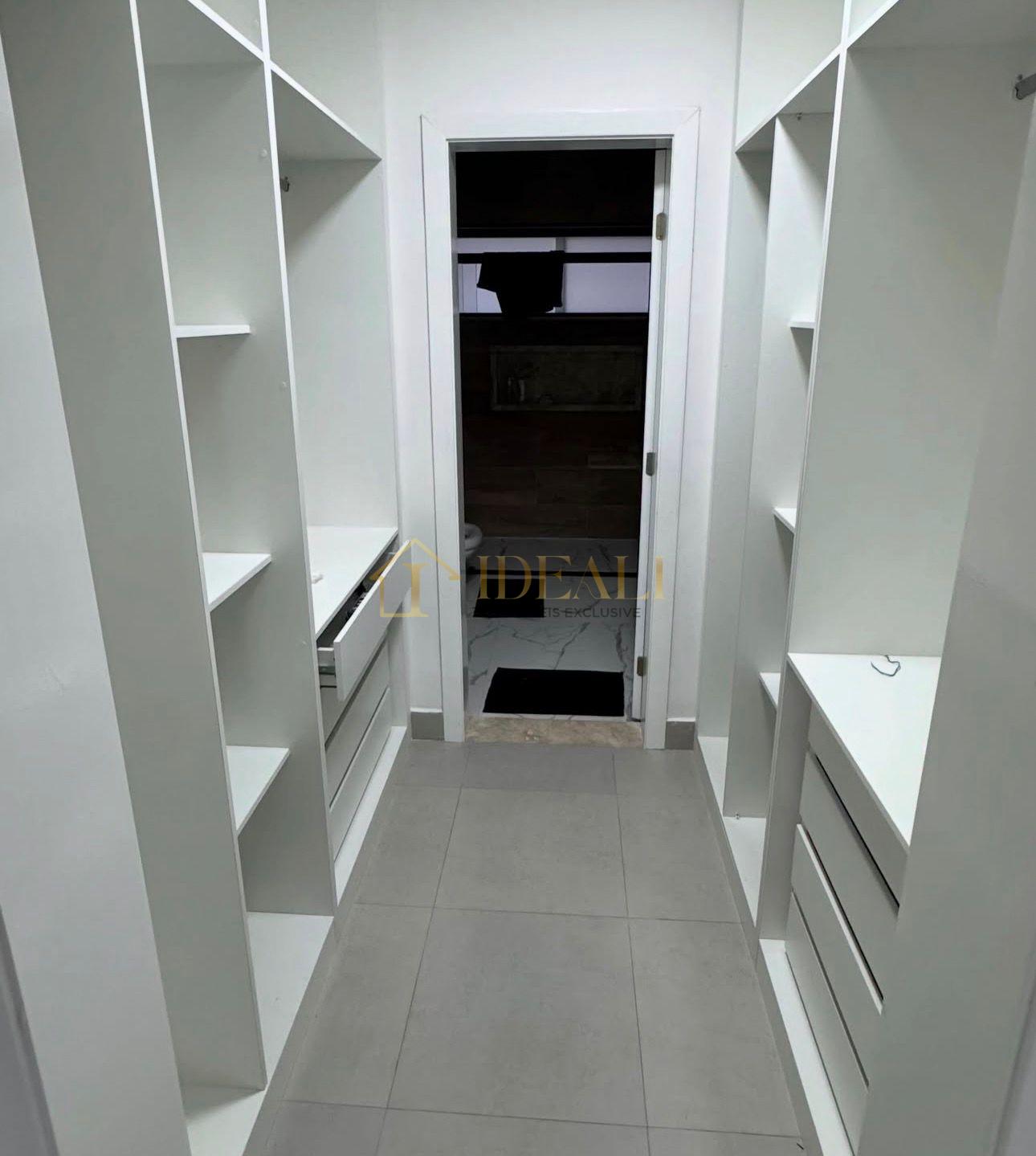 Lind&iacute;ssima Casa no Condom&iacute;nio Alpes de Mairipor&atilde;  Mairiporã - 