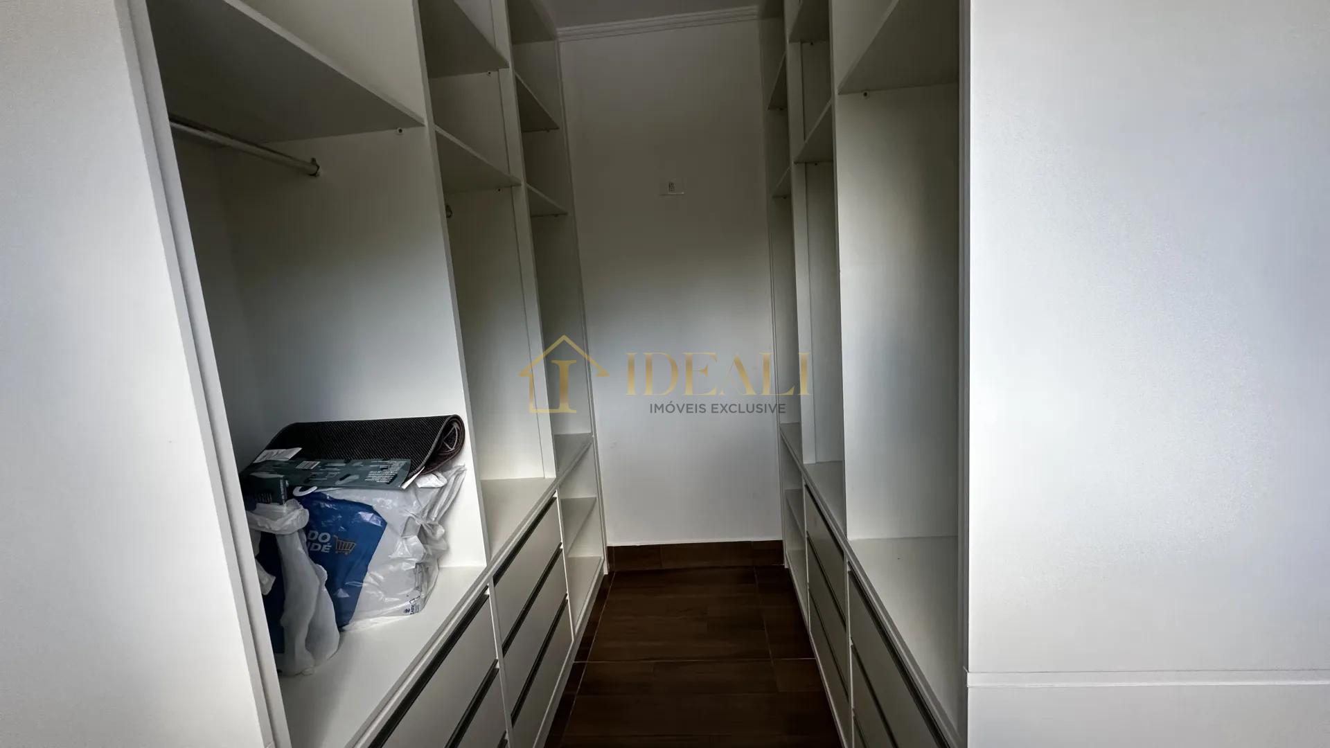 🏡✨ J&aacute; imaginou morar em uma casa que tem tudo o que voc&ecirc; sempre sonhou?  Mairiporã - 