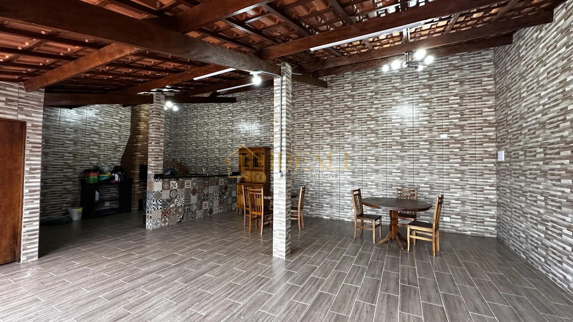 🏡✨ J&aacute; imaginou morar em uma casa que tem tudo o que voc&ecirc; sempre sonhou?  Mairiporã - 