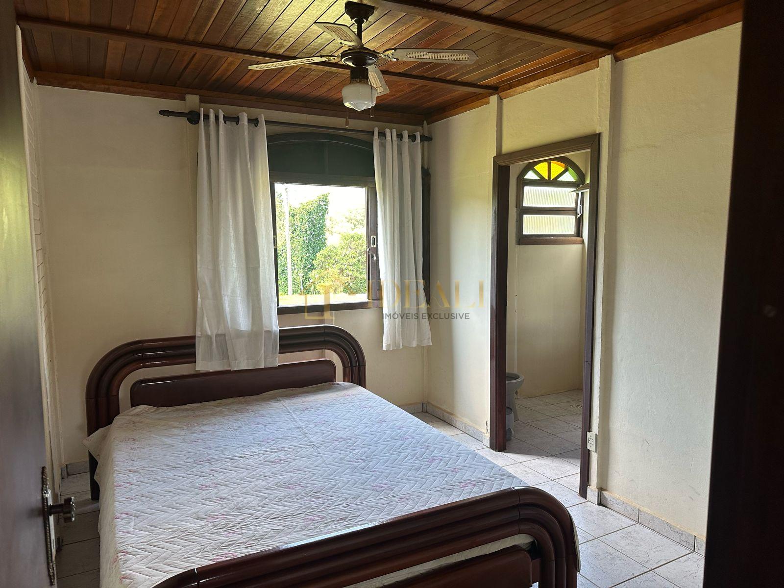 Linda Casa no Bairro Tabo&atilde;o  Nazaré Paulista - 