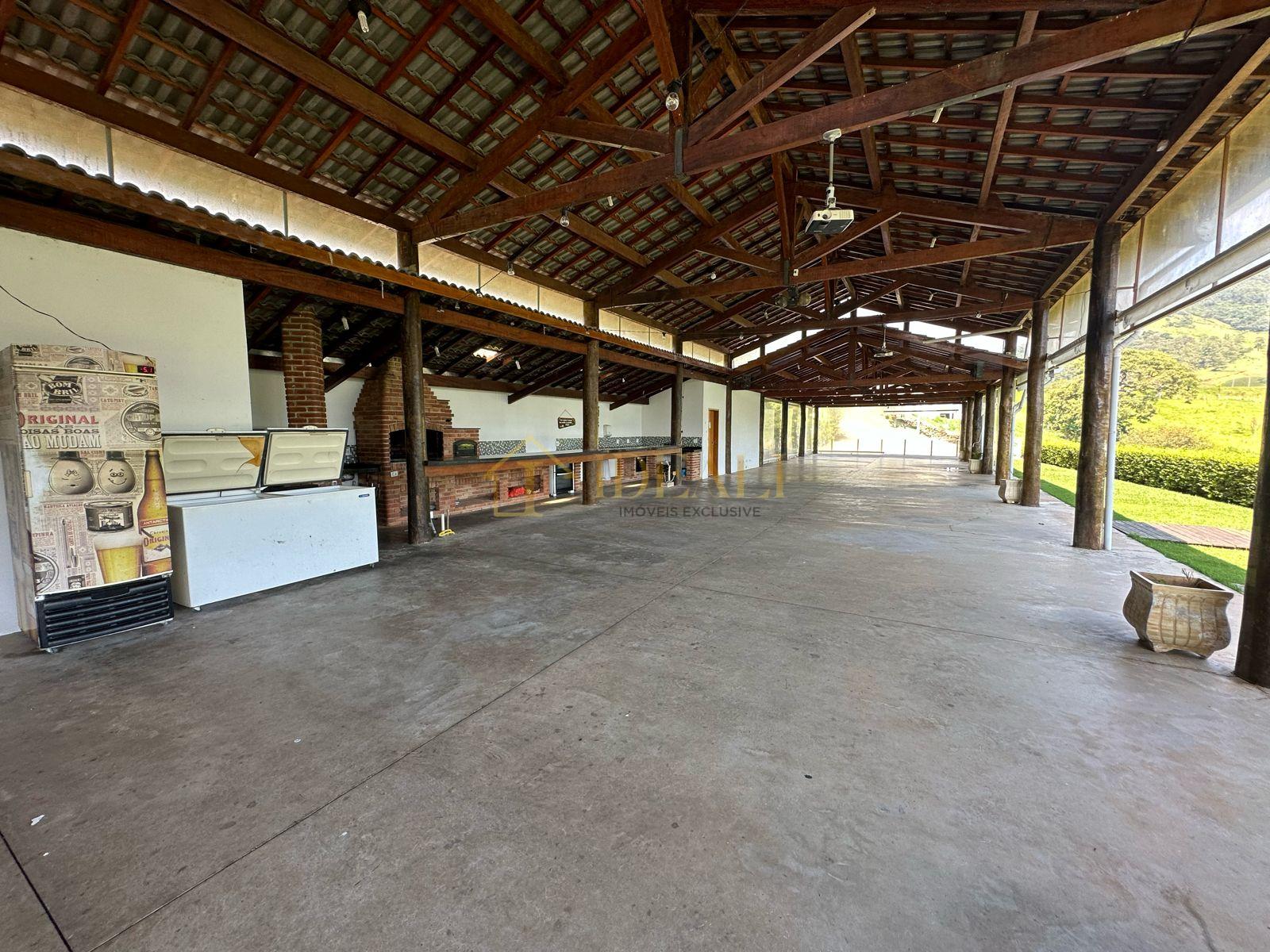 Linda Casa no Bairro Tabo&atilde;o  Nazaré Paulista - 