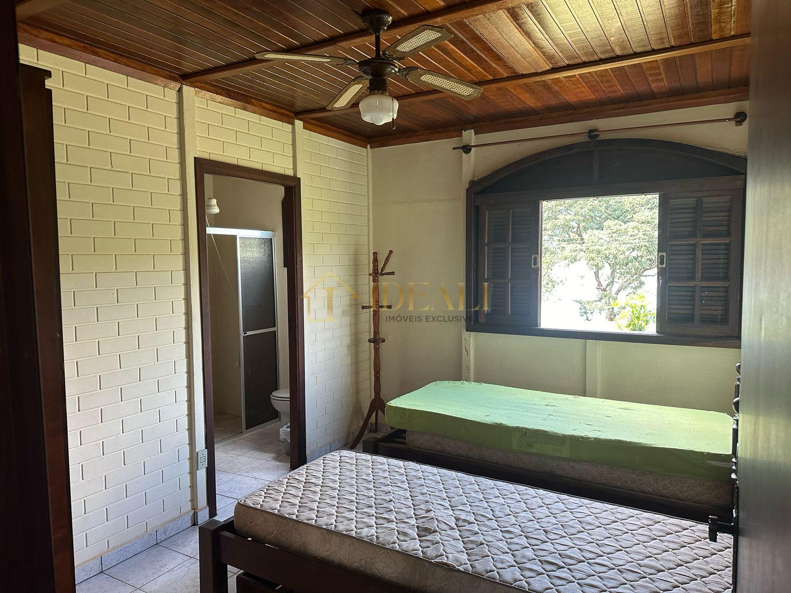 Linda Casa no Bairro Tabo&atilde;o  Nazaré Paulista - 