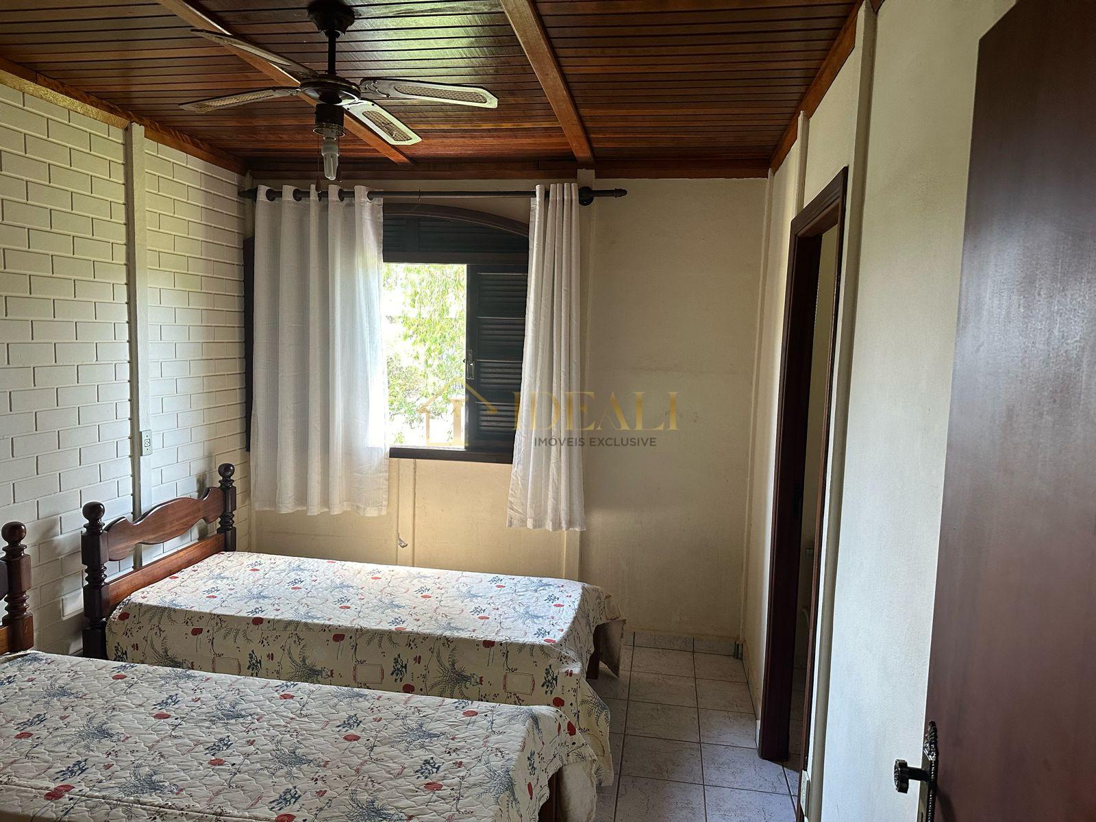 Linda Casa no Bairro Tabo&atilde;o  Nazaré Paulista - 