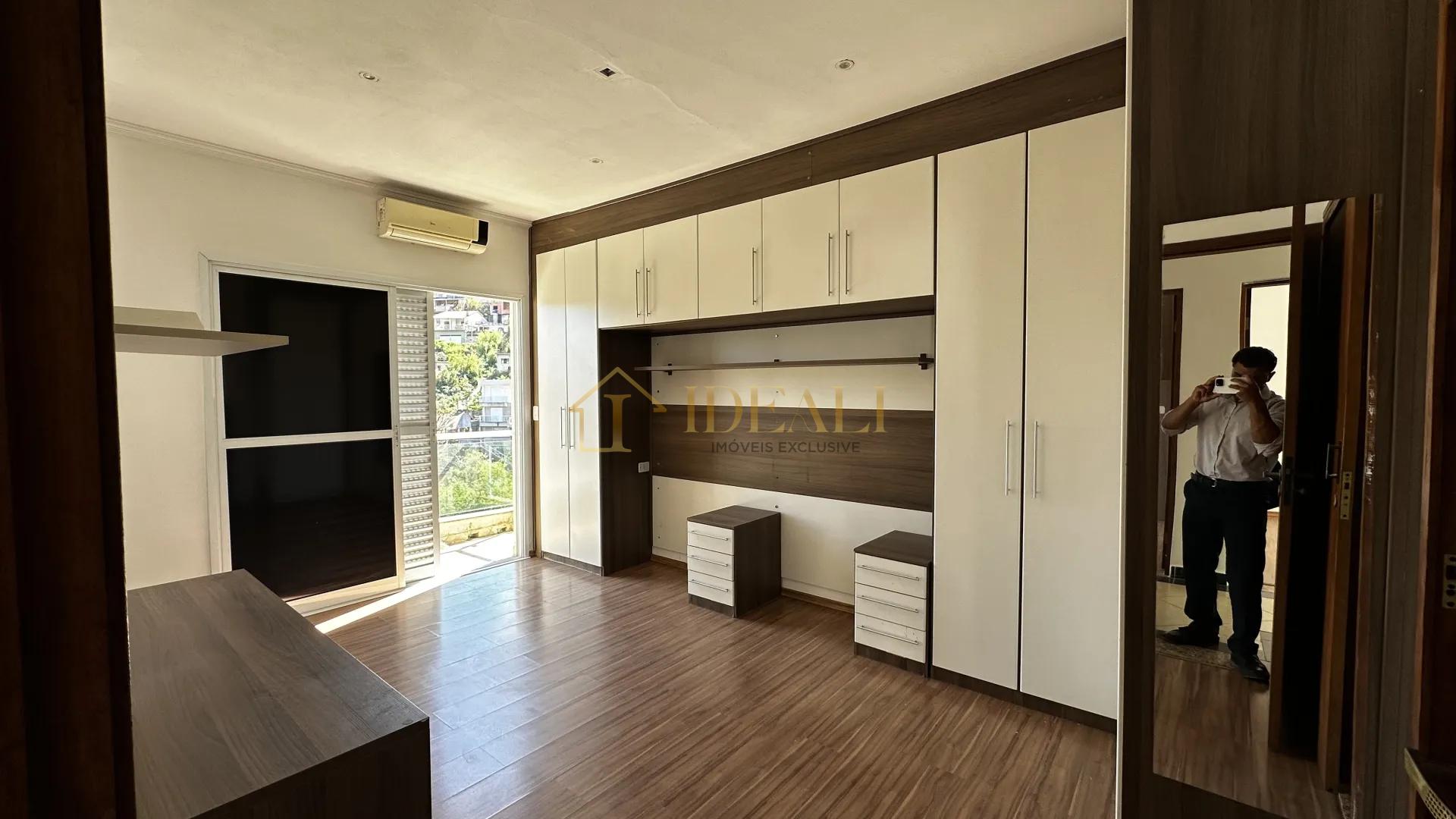 Casa em Condom&iacute;nio para Venda e Loca&ccedil;&atilde;o em Mairipor&atilde;/SP  Mairiporã - 
