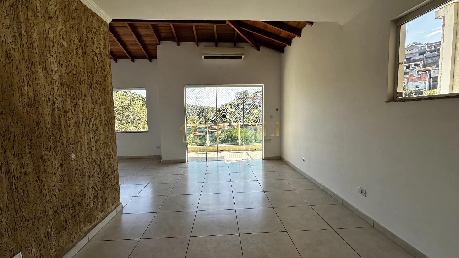 Casa em Condom&iacute;nio para Venda e Loca&ccedil;&atilde;o em Mairipor&atilde;/SP  Mairiporã - 