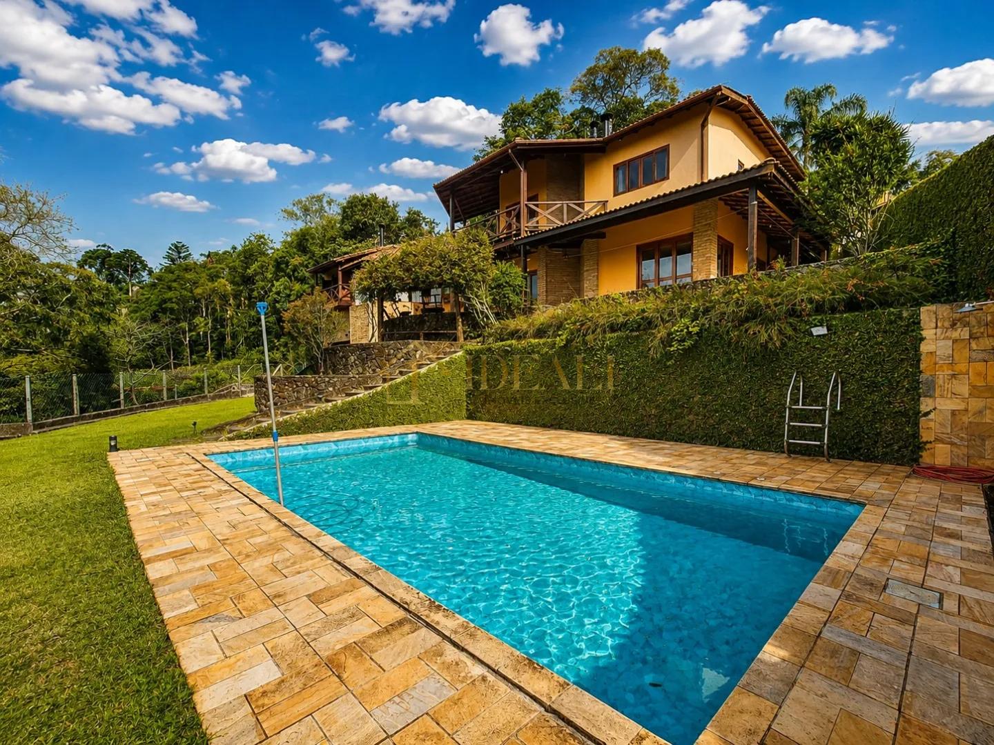 Casa Espa&ccedil;osa com Piscina e &Aacute;rea de Lazer na Serra da Cantareira  Mairiporã - 