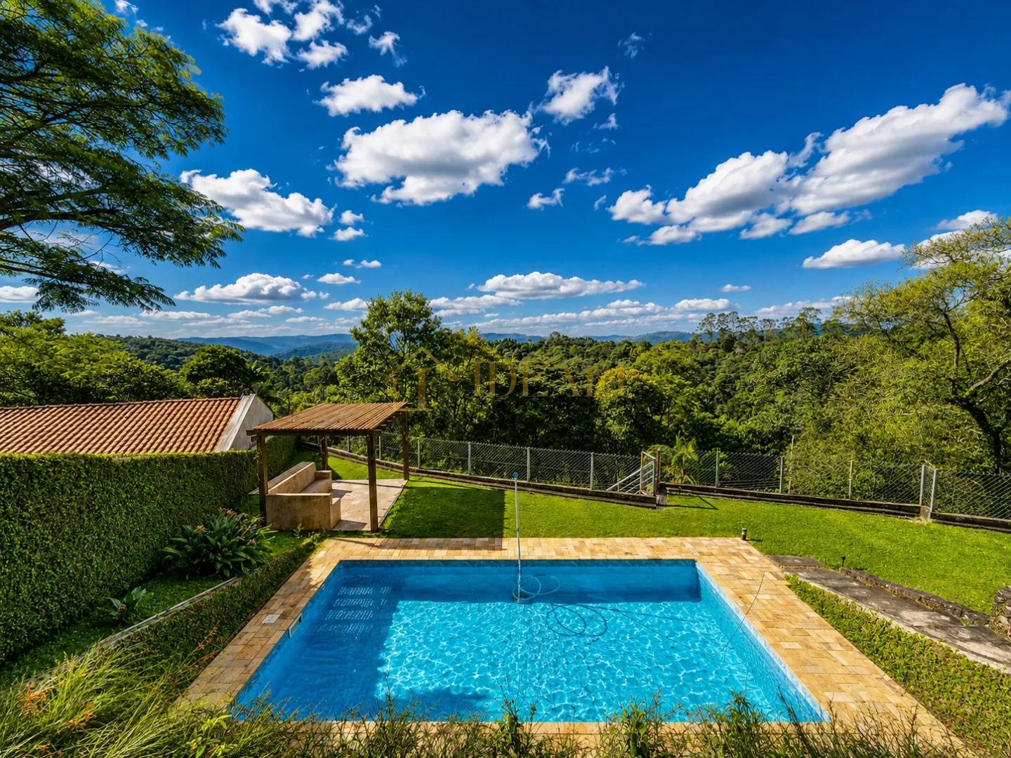 Casa Espa&ccedil;osa com Piscina e &Aacute;rea de Lazer na Serra da Cantareira  Mairiporã - 