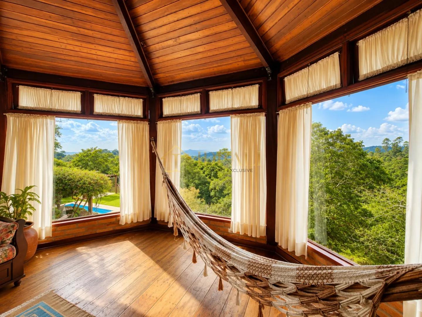 Casa Espa&ccedil;osa com Piscina e &Aacute;rea de Lazer na Serra da Cantareira  Mairiporã - 