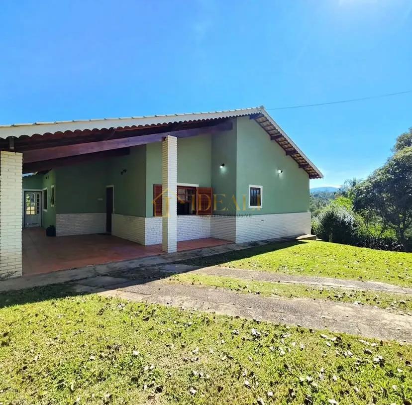 Casa de Campo com Piscina em Condom&iacute;nio Fechado em Mairipor&atilde;  Mairiporã - 