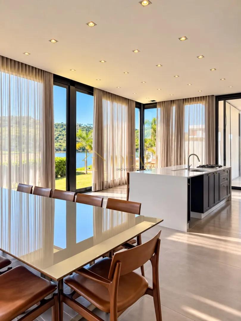 CASA EM CONDOMINIO FECHADO DE ATIBAIA COM VISTA PARA O LAGO Alameda dos Plátanos Atibaia - 