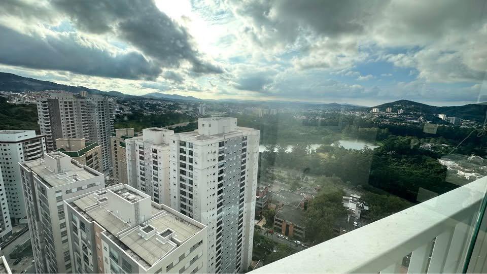 O seu Acqua Park em andar alto e vista bonita - green valley Rua Bonnard Barueri - 