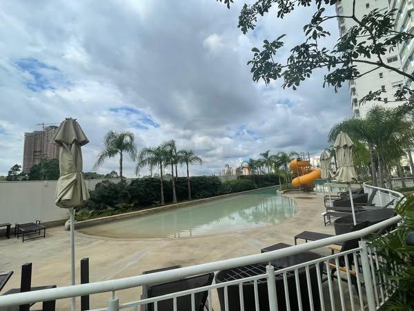 Com cheiro de novo e pronto pra você, seu Acqua Park com armários - green valley Rua Bonnard Barueri - 