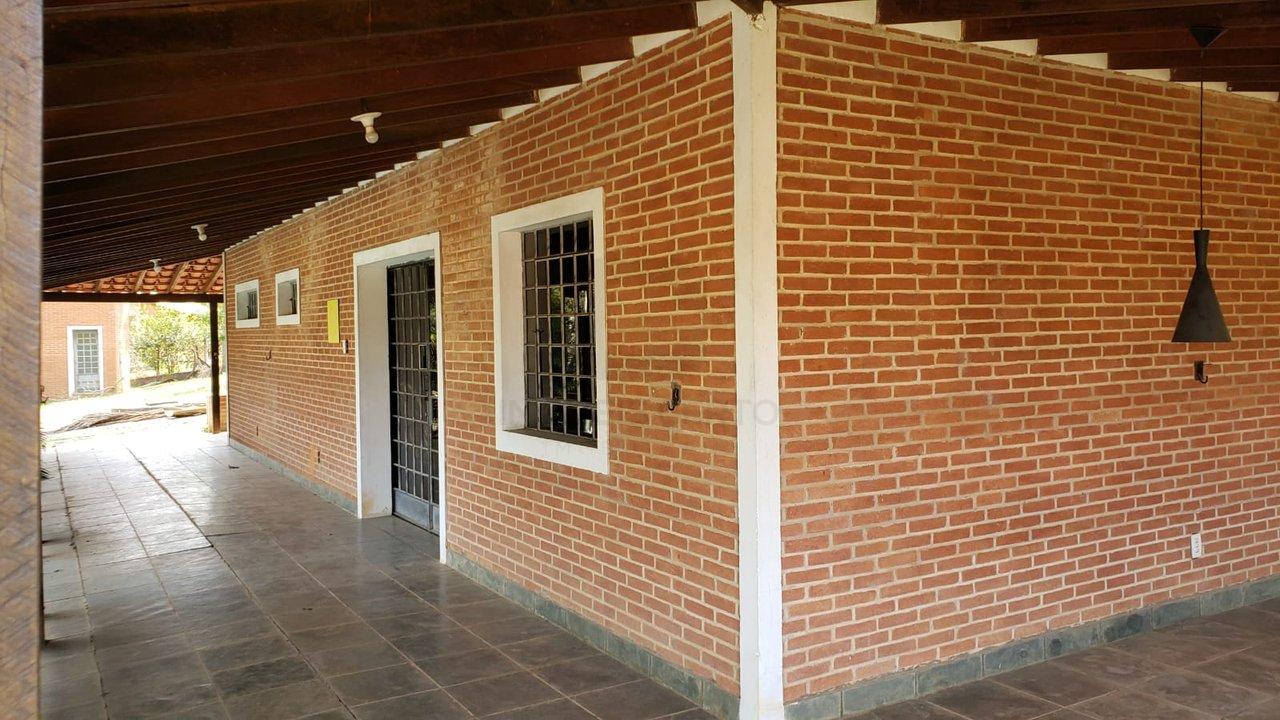 CHÁCARA EM CABREUVA - 100% DOCUMENTADA - ACEITA PERMUTA - 6 QUARTOS Rua das Camélias Cabreuva - 