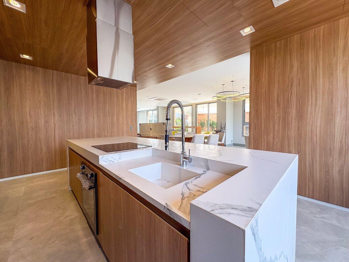Apartamento com 4 dormitórios no Klabin sendo 2 Suítes e 2 Vagas! Valor Promocional Rua Vergueiro São Paulo - 