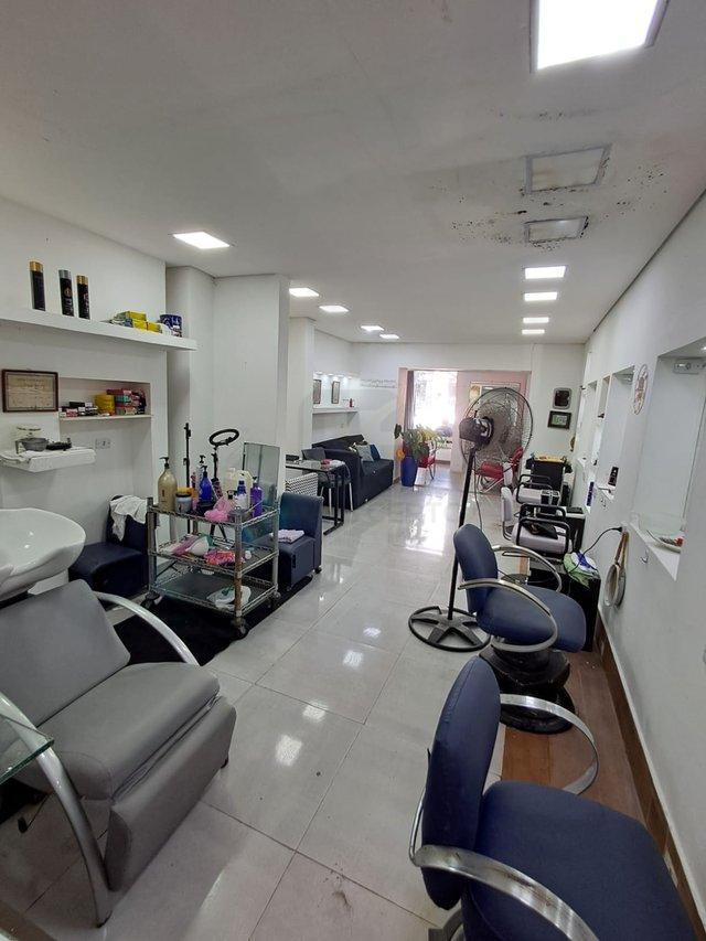 Salão comercial na parte de baixo, a de cima também poderá ser alugada - altino Rua Gabriel Seferian Osasco - 