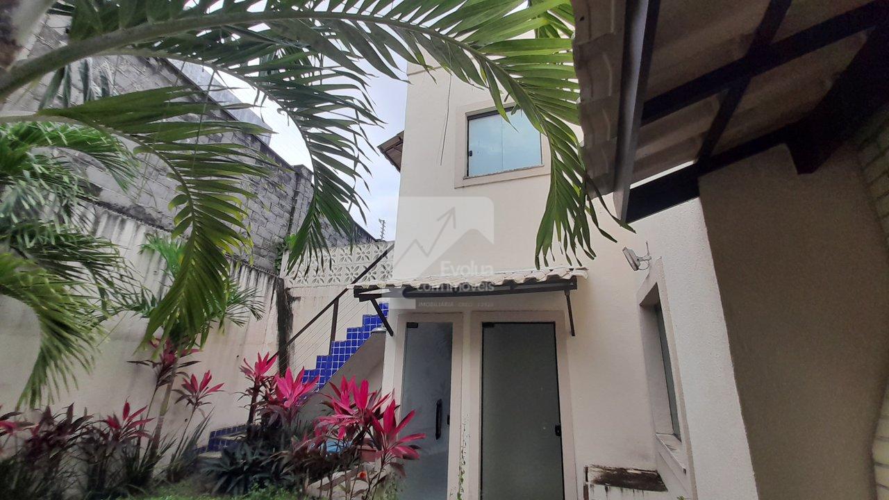 Vendo R$ 600.000,00 Casa 4/4 sendo 2 Suítes, Piscina Condomínio Fechado, Abrantes-Camaçari  Camaçari - 