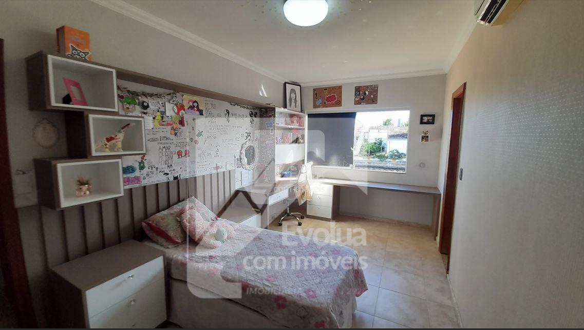 VENDO R$ 1.400.000,00 CASA 4 SUITES 2 PAVIMENTOS - LAURO FREITAS  Lauro de Freitas - 
