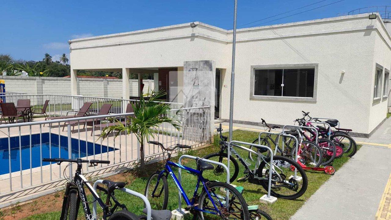 Vendo R$ 235.000,00 Apartamento 2/4, Térreo Garden no Solar de Ibiza - Abrantes - Camaçari  Camaçari - 