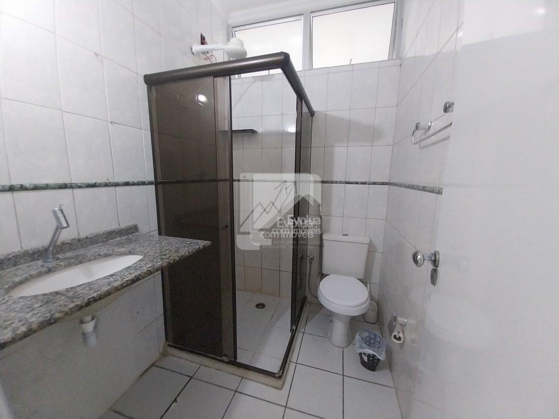 Vendo R$ 300.000 Apartamento 3/4, 1 Suíte, 2º Andar - Prédio sem Elevador - Pituba  Salvador - 