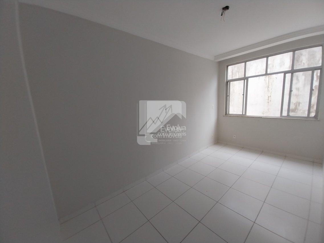 Vendo R$ 300.000 Apartamento 3/4, 1 Suíte, 2º Andar - Prédio sem Elevador - Pituba  Salvador - 
