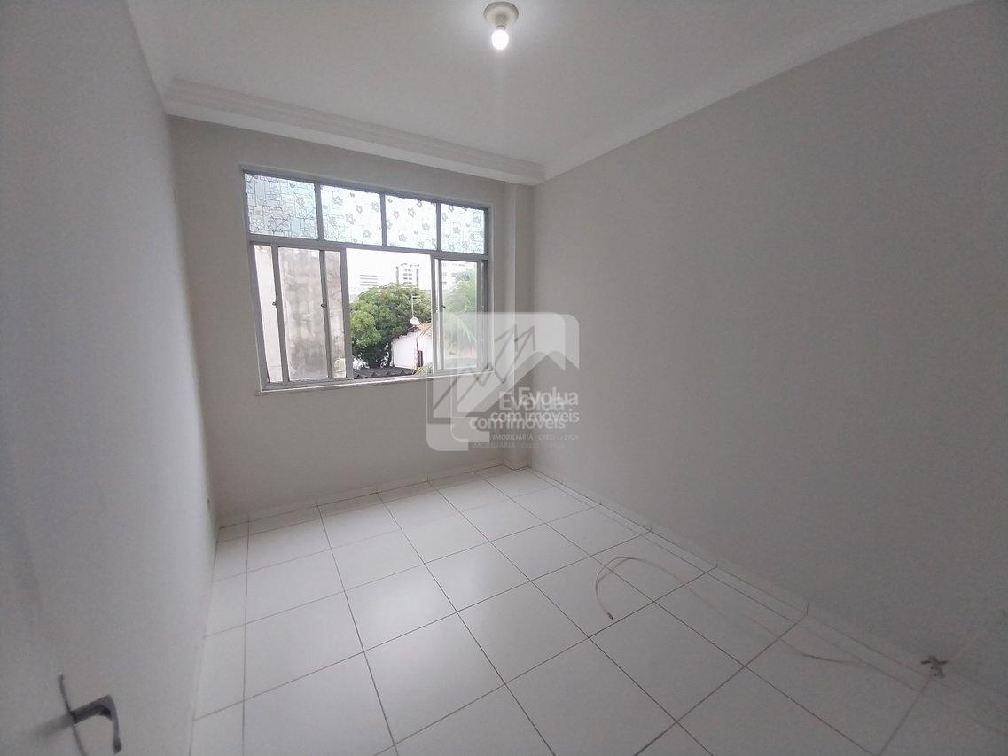 Vendo R$ 300.000 Apartamento 3/4, 1 Suíte, 2º Andar - Prédio sem Elevador - Pituba  Salvador - 