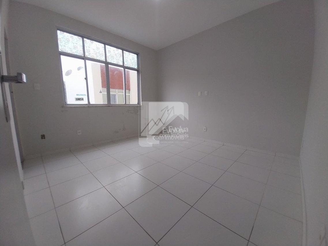 Vendo R$ 300.000 Apartamento 3/4, 1 Suíte, 2º Andar - Prédio sem Elevador - Pituba  Salvador - 