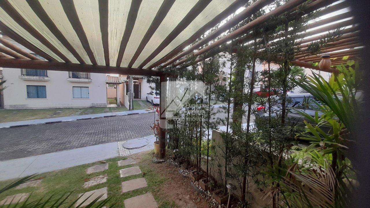 Aluguel R$ 3.500,00 Casa Duplex Mobiliada 3 suítes, Condomínio - Abrantes - Camaçari BA  Camaçari - 