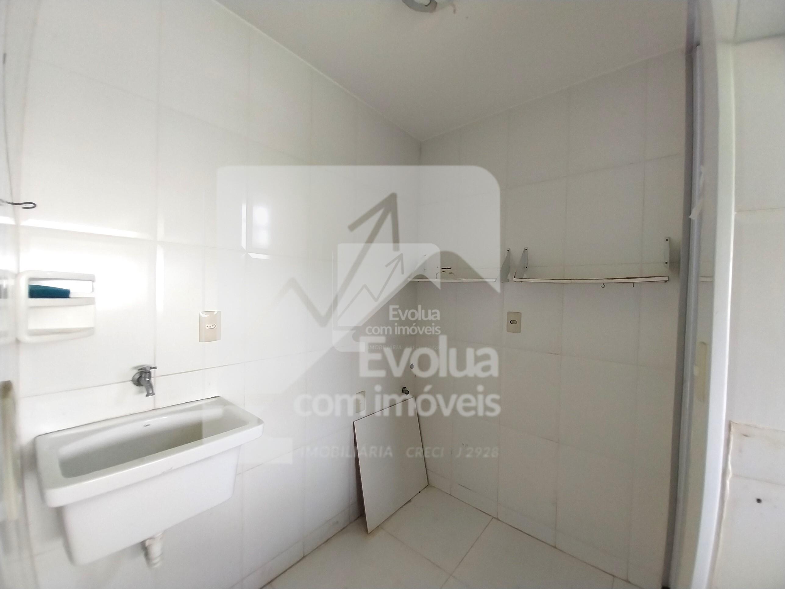 Aluguel R$ 1.800,00   Apartamento 3/4, 2&ordm; Andar Escadas, CABULA V - Salvador  Salvador - 