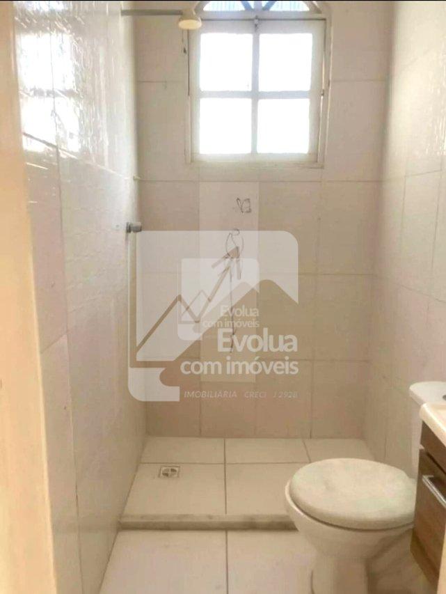 Aluguel CASA COM POTENCIAL COMERCIAL por R$ 4.500,00 com 4/4, 350 m2 em LAURO de FREITAS  Lauro de Freitas - 