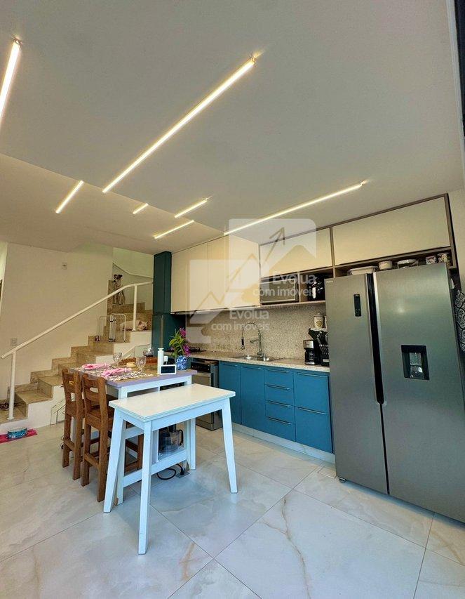Casa a venda R$ 740.000,00, recém-reformada em Abrantes!! Rua Pau Sul Camaçari - 