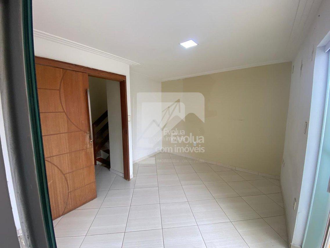 Aluguel R$ 3.500,00 Casa Tríplex 4/4, 2 suítes Alto Padrão, Condomínio Fechado-Itapuã-SSA  Salvador - 