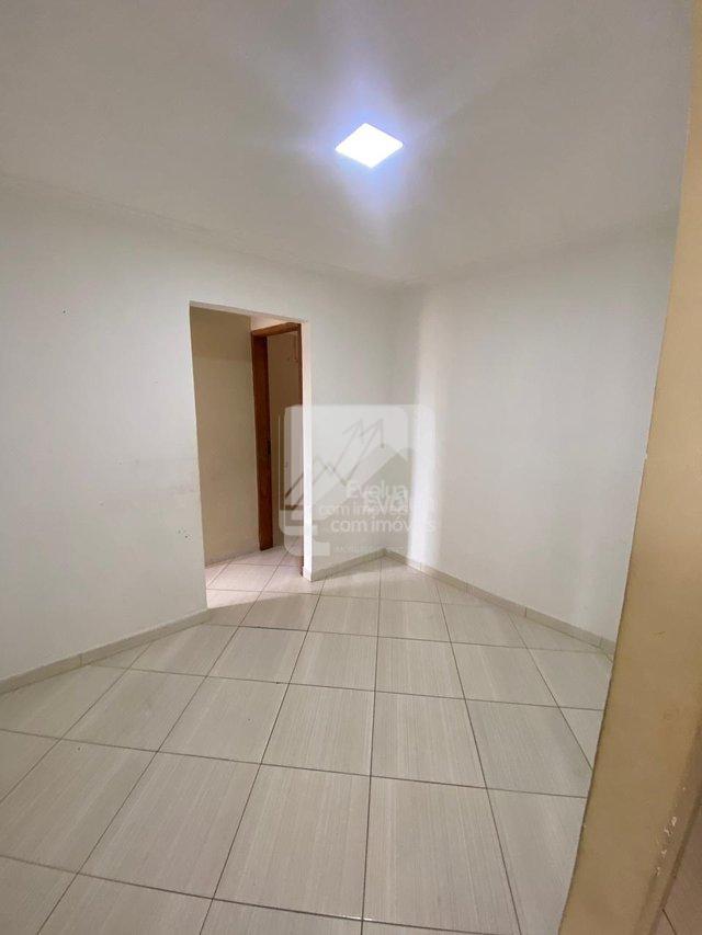 Aluguel R$ 3.500,00 Casa Tríplex 4/4, 2 suítes Alto Padrão, Condomínio Fechado-Itapuã-SSA  Salvador - 