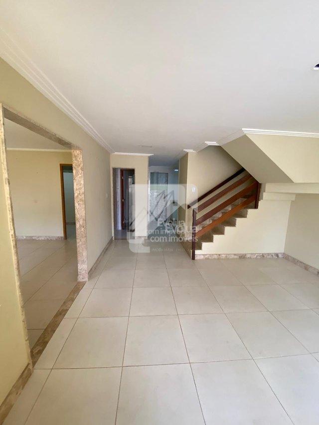 Aluguel R$ 3.500,00 Casa Tríplex 4/4, 2 suítes Alto Padrão, Condomínio Fechado-Itapuã-SSA  Salvador - 
