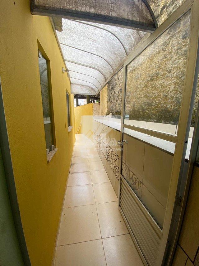 Aluguel R$ 3.500,00 Casa Tríplex 4/4, 2 suítes Alto Padrão, Condomínio Fechado-Itapuã-SSA  Salvador - 