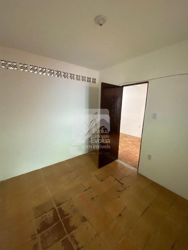 Vendo R$ 180.000 Casa 2/4, Frente de Rua, Nascente - Itapuã - Salvador  Salvador - 