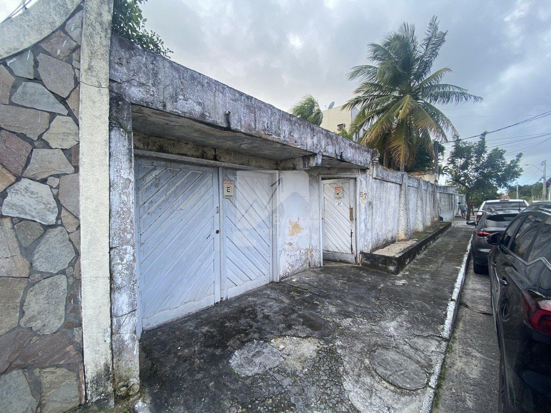 Aluguel R$ 3.500,00 Casa com Piscina, 2/4 Área Total 450 m2 , Ipitanga - Lauro Freitas  Lauro de Freitas - 