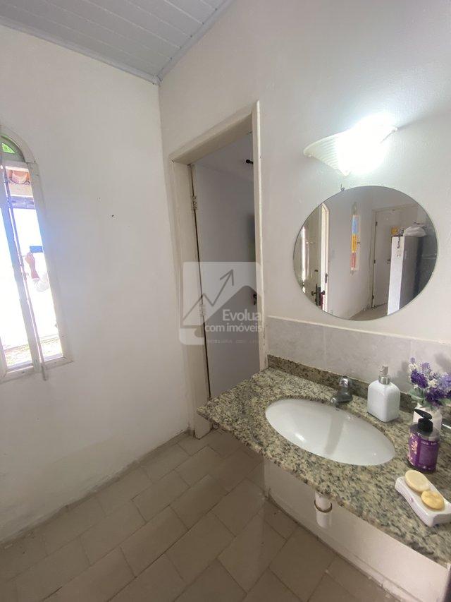 Aluguel R$ 3.500,00 Casa com Piscina, 2/4 Área Total 450 m2 , Ipitanga - Lauro Freitas  Lauro de Freitas - 