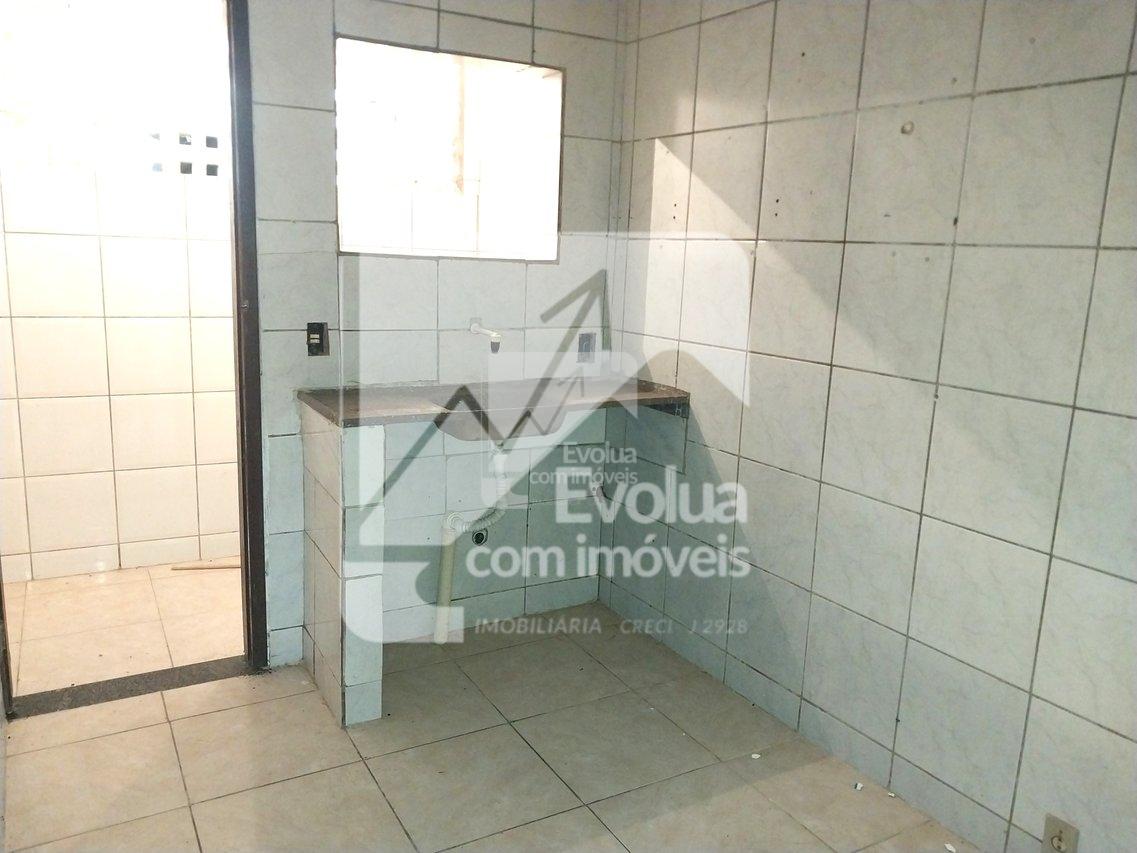 VENDO R$ 150.000 Prédio com 3 Apartamentos, Térreo, 1º e 2º por Andar, Jardim Placaford  Salvador - 